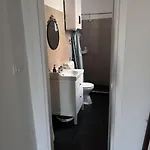 公寓 In With Balcony, Air Conditioning, Wi-fi 皮罗瓦茨