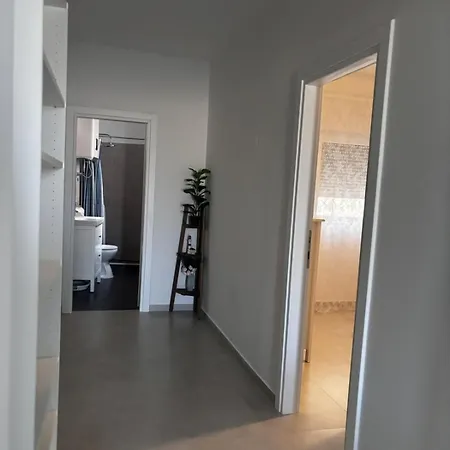 In With Balcony, Air Conditioning, Wi-fi