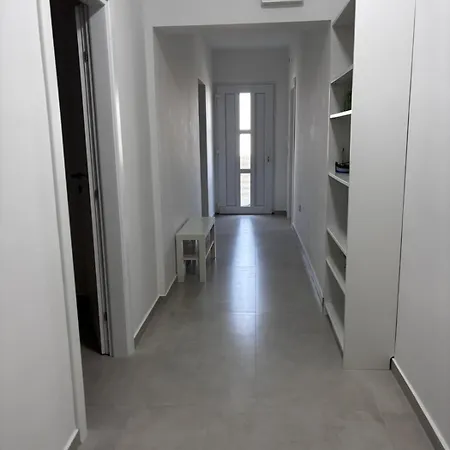 In With Balcony, Air Conditioning, Wi-fi * 皮罗瓦茨