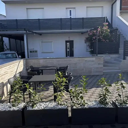 In With Balcony, Air Conditioning, Wi-fi 公寓 *