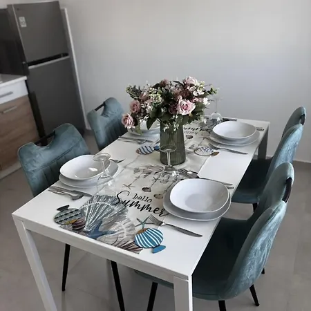 In With Balcony, Air Conditioning, Wi-fi Apartment Pirovac