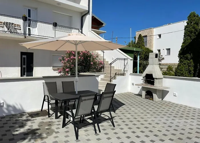 In With Balcony, Air Conditioning, Wi-fi ピロヴァッツ