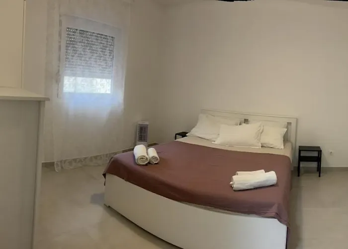 In With Balcony, Air Conditioning, Wi-fi ピロヴァッツ