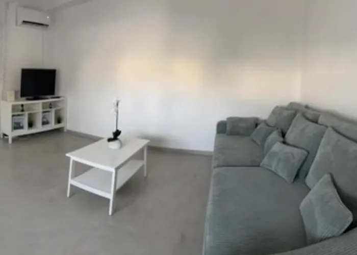 In With Balcony, Air Conditioning, Wi-fi ピロヴァッツ