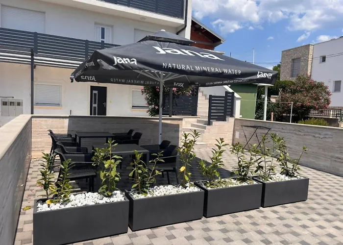 アパート In With Balcony, Air Conditioning, Wi-fi